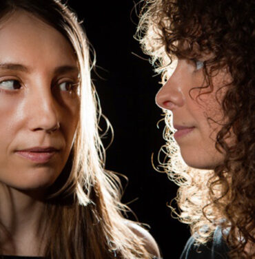 The Blow estrena cover de Whitney Houston