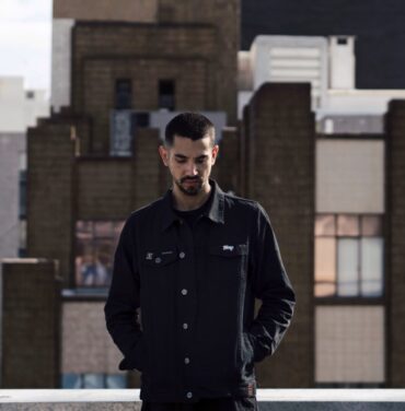 Tino el Pingüino estrena 'Diarquía'