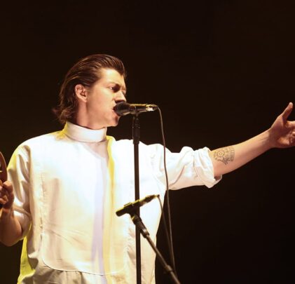 The Last Shadow Puppets en el Pepsi Center WTC