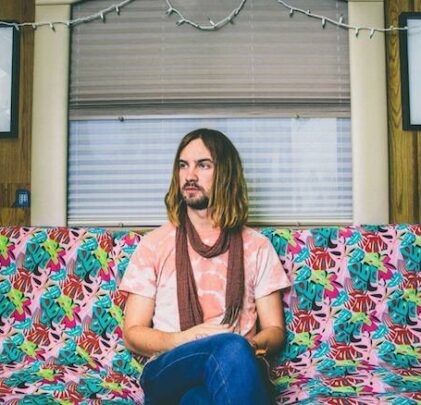 Tame Impala y Bon Iver en un álbum de covers