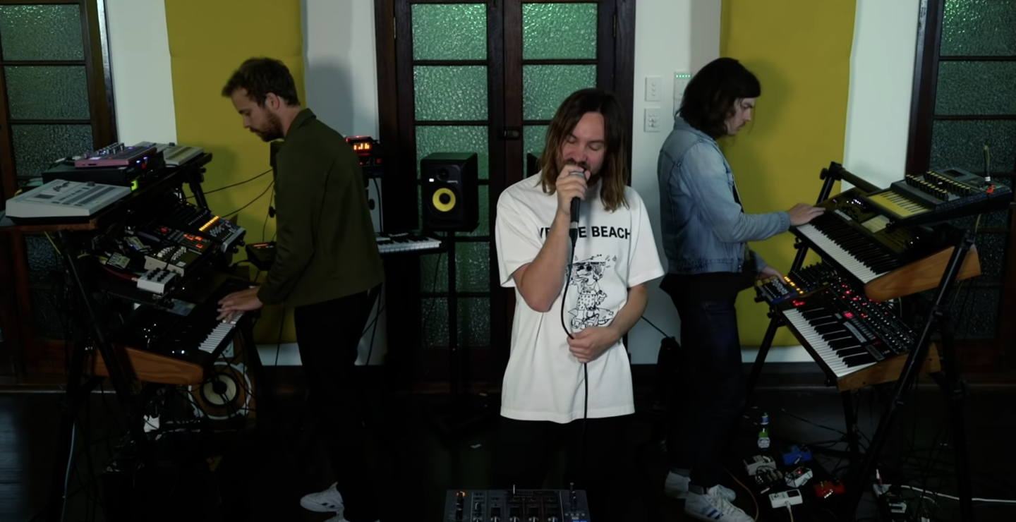 Tame Impala realiza cover a “Say It Right” de Nelly Furtado