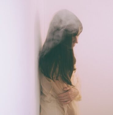 Tania Barbará lanza el sencillo “Aquí Seguimos 2020”