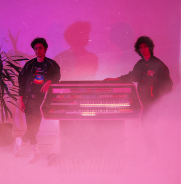 PREMIERE: Escucha en exclusiva lo nuevo de Tayrell