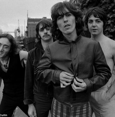 Escucha a The Beatles en versión acústica