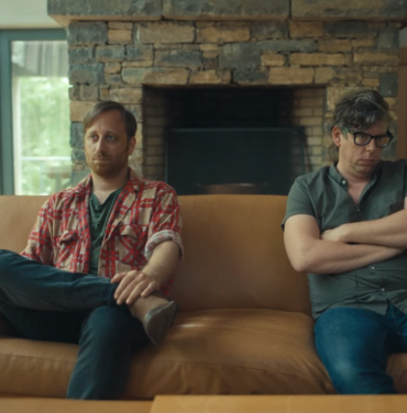 The Black Keys va a terapia en el video de 