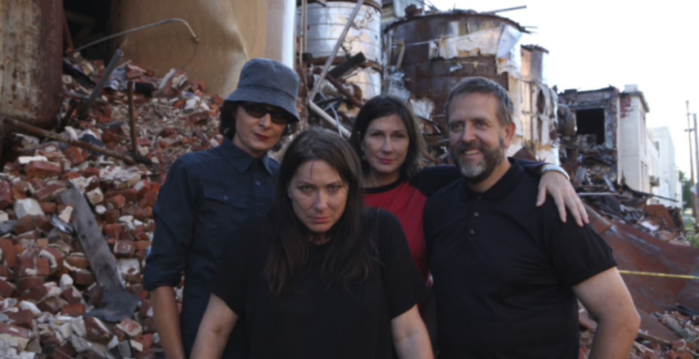 The Breeders comparte teaser