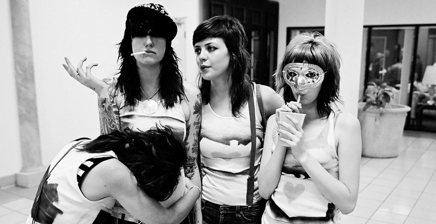 The Coathangers comparte el video oficial para “Nestle In My Boobies”