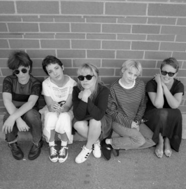 The Go Go's revela “Club Zero”