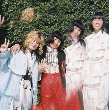 The Linda Lindas estrena “Growing Up” y anuncia disco