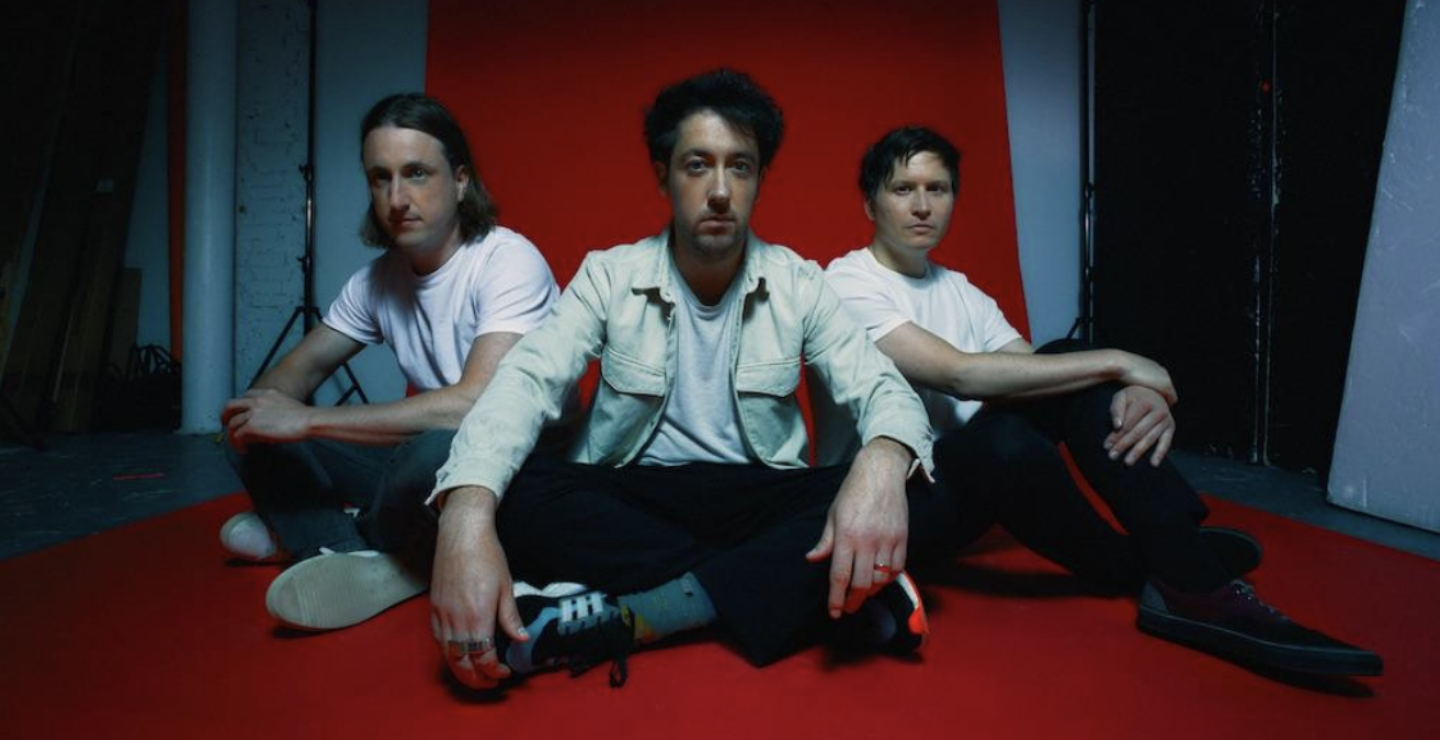 The Wombats estrena video para “Everything I Love Is Going To Die”