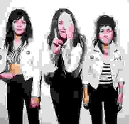 The Coathangers comparte 