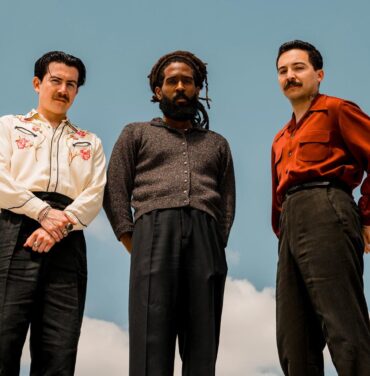 Thee Sacred Souls nos hace reflexionar en “Live For You”