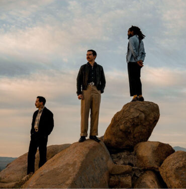 Thee Sacred Souls comparte “Waiting On The Right Time”