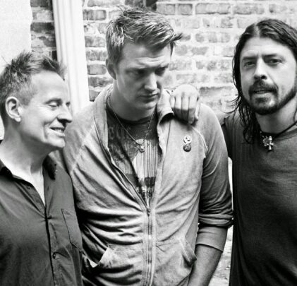 Dave Grohl tiene intenciones de reunir a Them Crooked Vultures