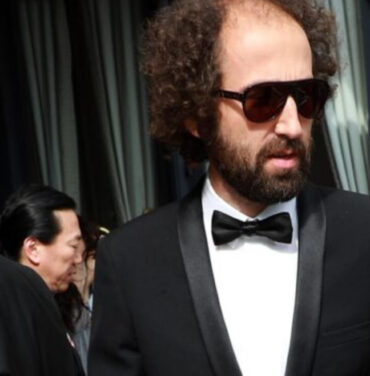 Escucha “L’Accouchement”, de Thomas Bangalter