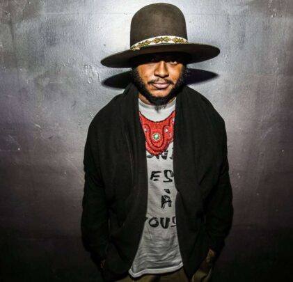 Escucha el remix para 