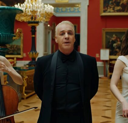 Roban estatua en honor a Till Lindemann