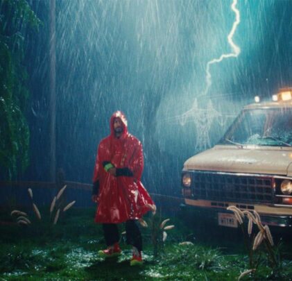 Toro y Moi presenta el video de “Walking In The Rain”