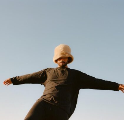 Toro y Moi estrena “Hollywood” y “CD-R”