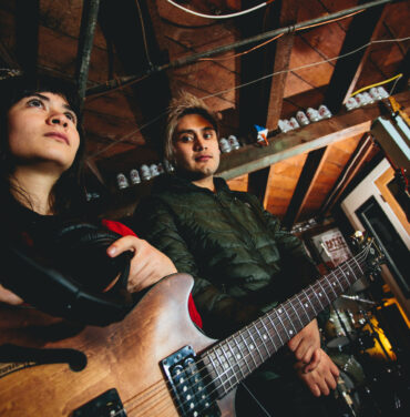 Tres Leches libera su nuevo tema, “Strangest of Friends”