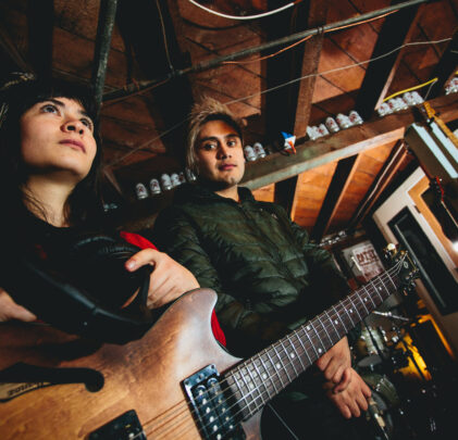 Tres Leches libera su nuevo tema, “Strangest of Friends”