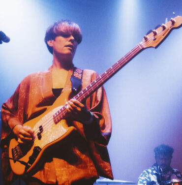 Triángulo de Amor Bizarro en el Foro Indie Rocks!