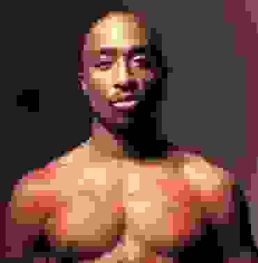 Tupac Shakur aparece en un holograma de Supreme