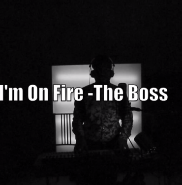 Twin Shadow reversiona a 'El Jefe'