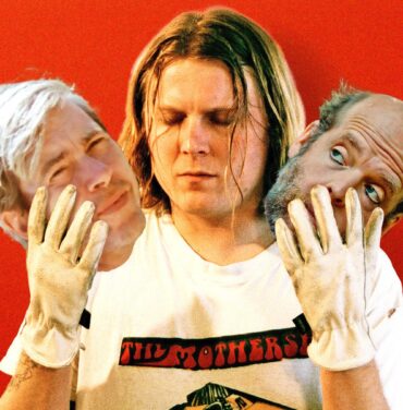 Ty Segall, Bill Callahan y Bonnie Prince Billy versionan “Miracles” de Johnnie Frierson