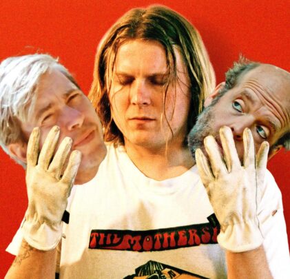 Ty Segall, Bill Callahan y Bonnie Prince Billy versionan “Miracles” de Johnnie Frierson