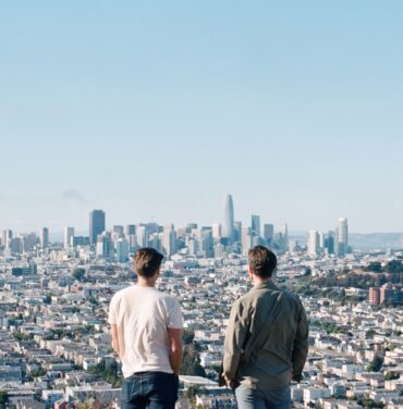 Tycho y Benjamin Gibbard unen fuerzas en el tema “Only Love”