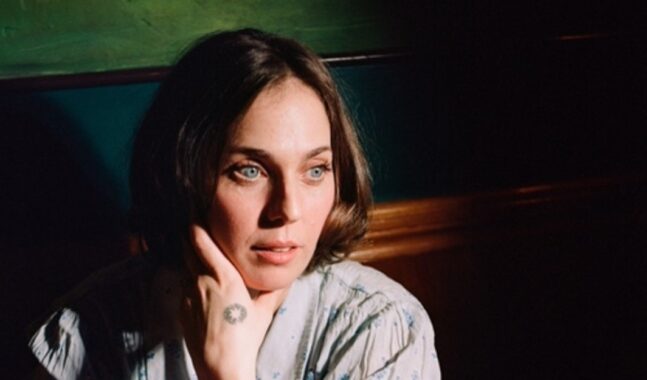 U.S. Girls comparte “Bookends” y anuncia disco