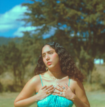 “Déjame de Matar”, el himno de hermandad de Valeria Jasso