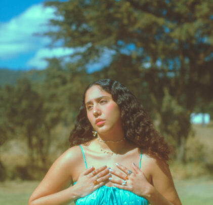 “Déjame de Matar”, el himno de hermandad de Valeria Jasso