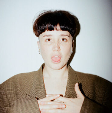 “El mundo puede esperar”, nuevo sencillo de Vanessa Zamora