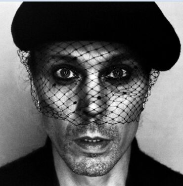 Ville Valo de HIM anuncia su álbum debut 'Neon Noir'