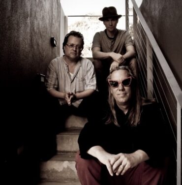 Los Violent Femmes están estrenando