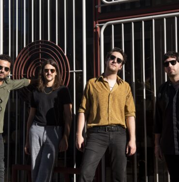 Viva Elástico estrena “Siguiendo la Huella no Llego a París”