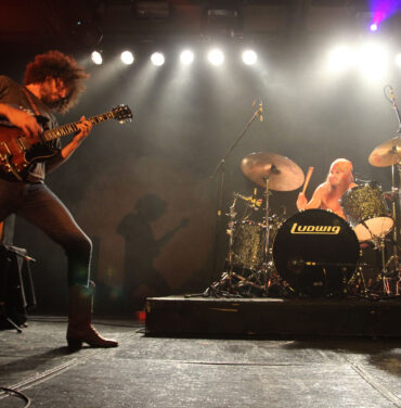 Wolfmother y la noche del encanto setentero