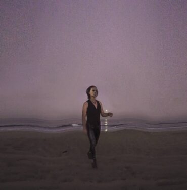 Ward estrena “Swimming”