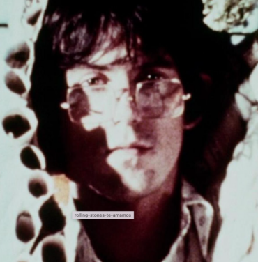 The Rolling Stones comparte el video de 1967, “We Love You”