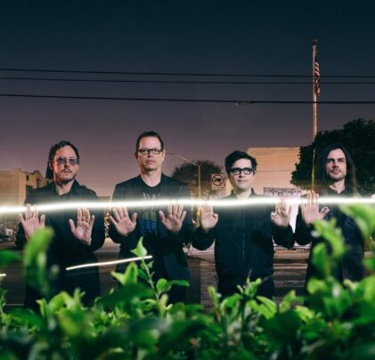 Weezer estrena su sencillo “Hero”