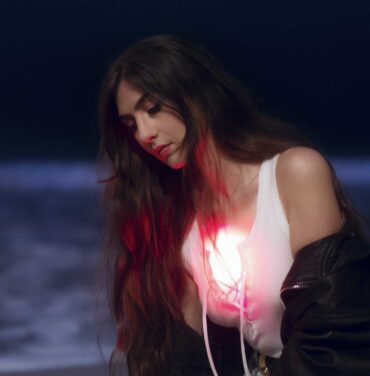 Weyes Blood comparte “God Turn Me Into a Flower”
