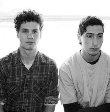 Whitney le hace un cover a Bob Dylan