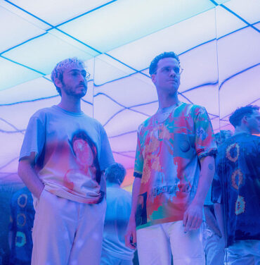 Whitney anuncia nuevo disco y comparte “Real Love”