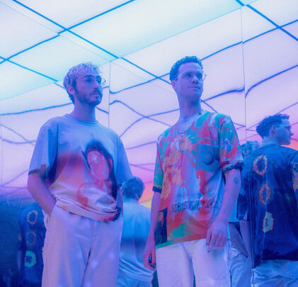 Whitney anuncia nuevo disco y comparte “Real Love”