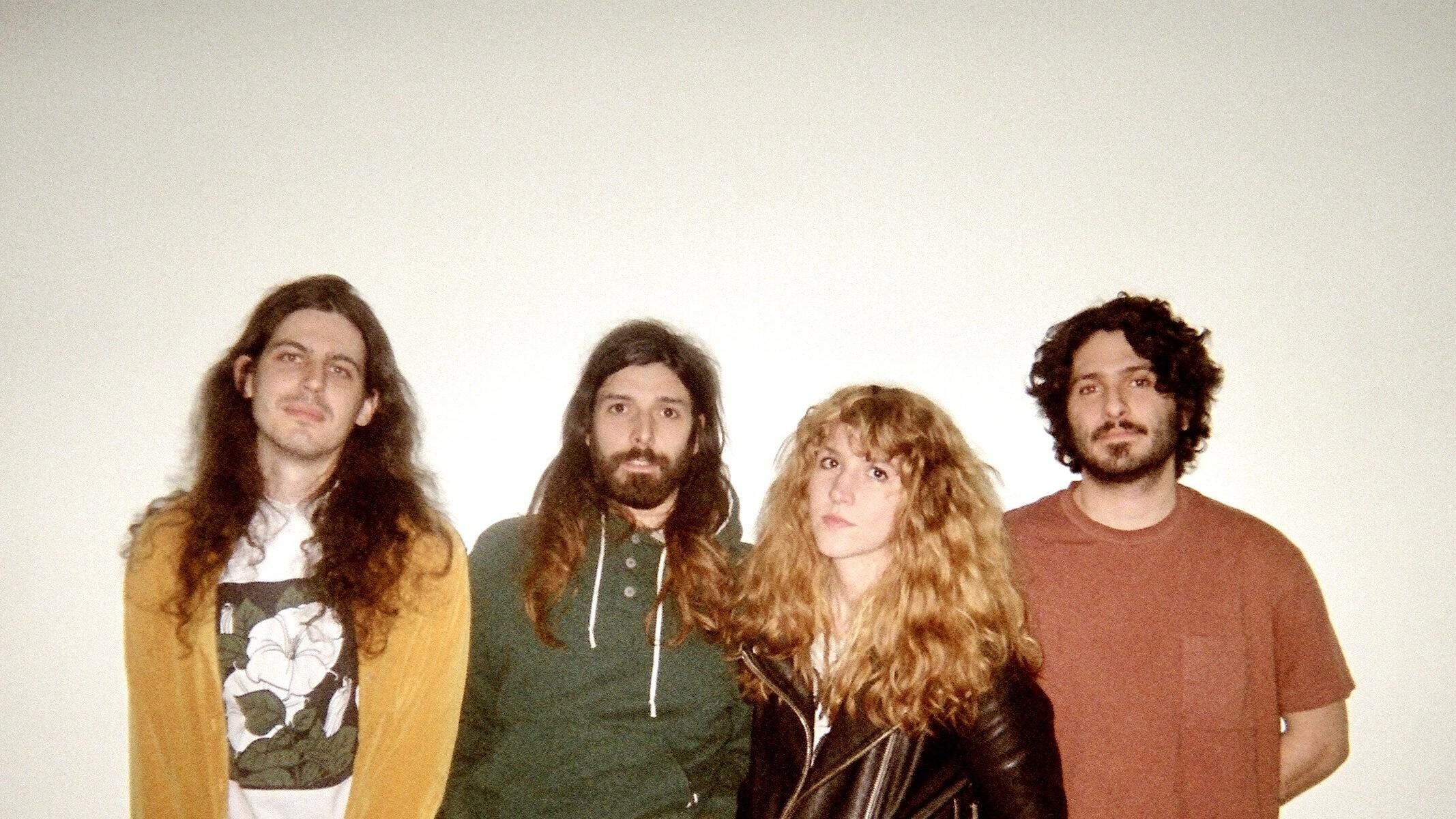 Widowspeak le hace cover a Neil Young