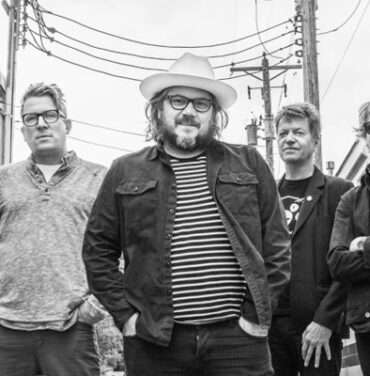 Escucha un tema inédito de Wilco