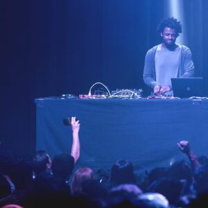 XXYYXX en SALA Corona
