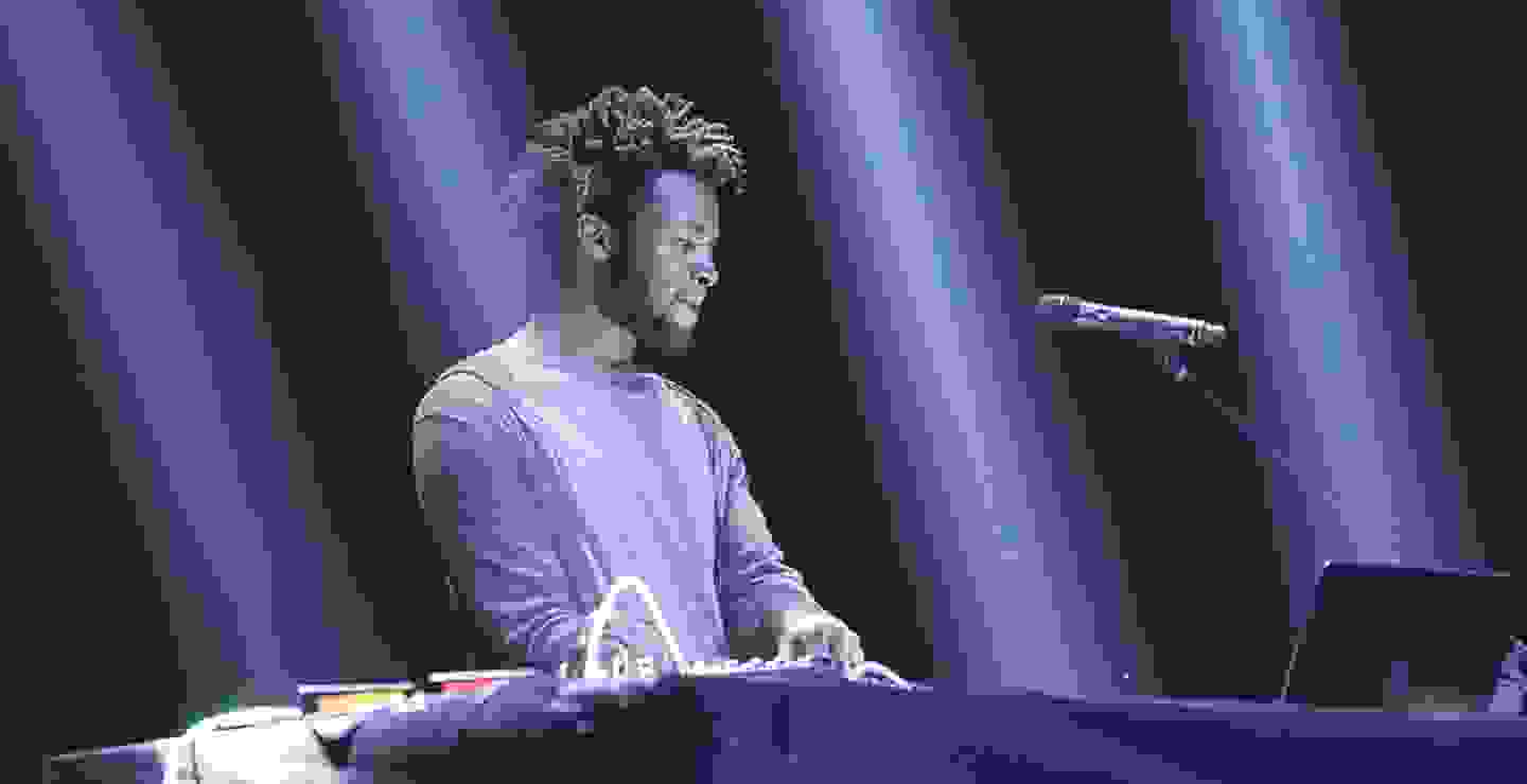 XXYYXX en SALA Corona